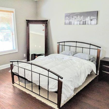 Spacious Deluxe House For You, Your Family And Friends Charlotte Esterno foto