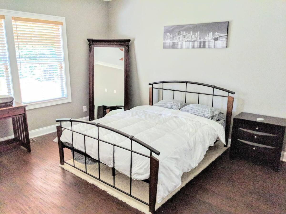 Spacious Deluxe House For You, Your Family And Friends Charlotte Esterno foto
